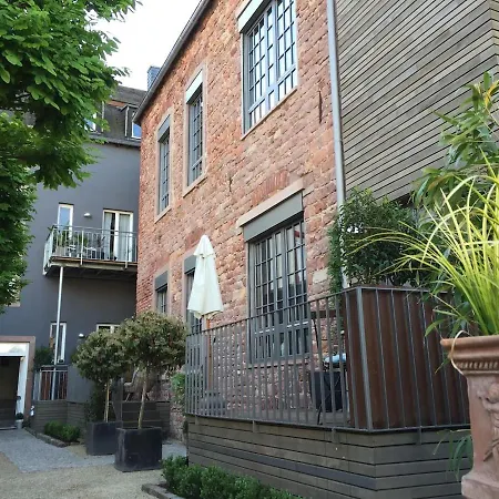 Exklusive Designferienwohnung The Backyard Tby 02 * Trier